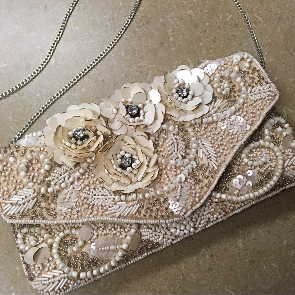 🆕 Beaded, Floral Purse